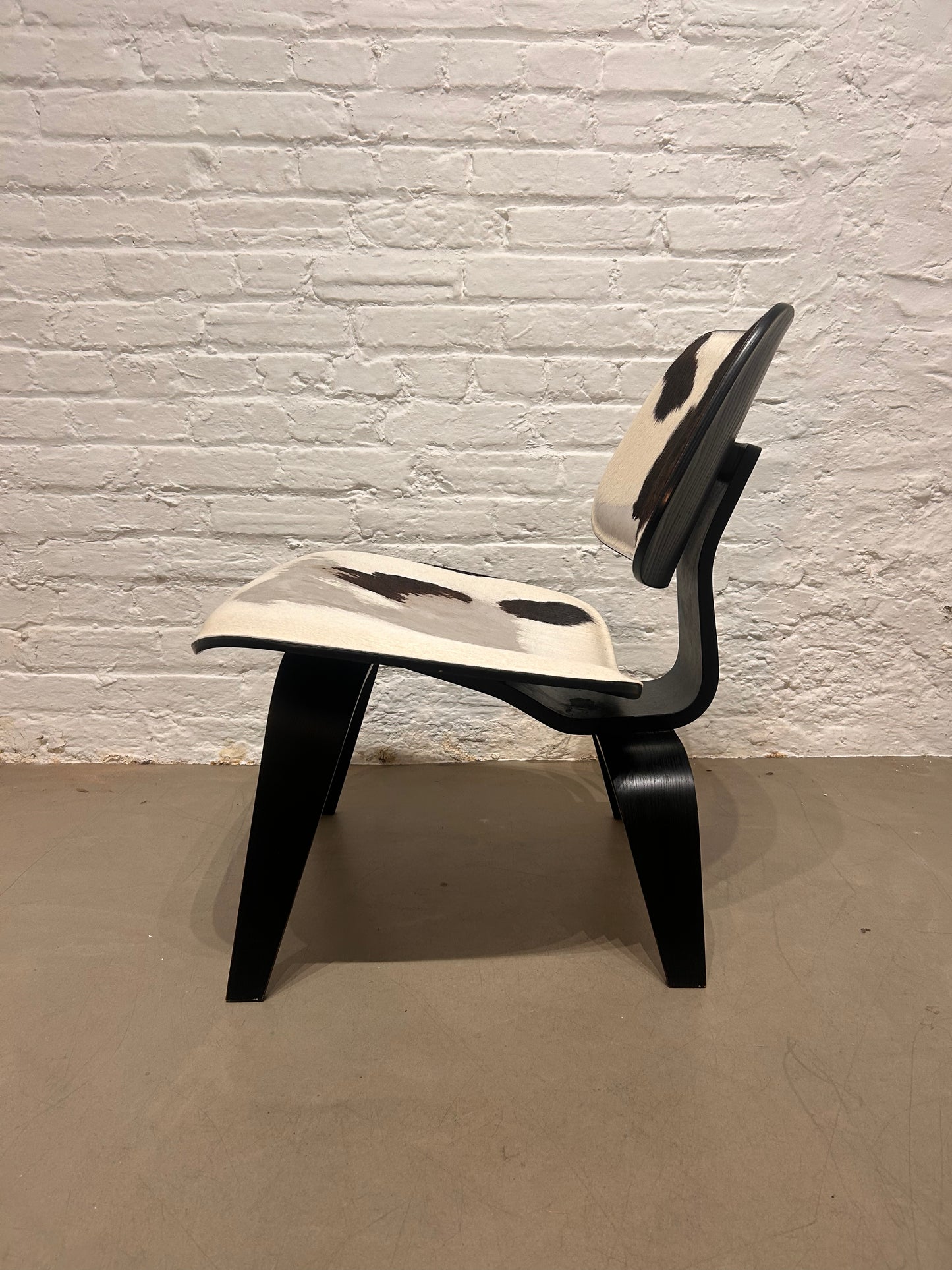VITRA PLYWOOD GROUP LCW CALFSKIN CHAIR (CHARLES & RAY EAMES)